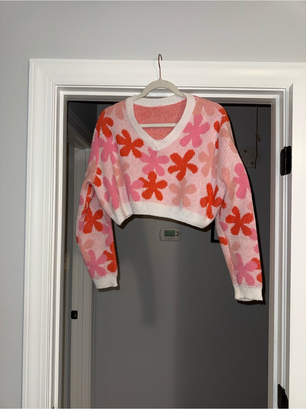 Cropped V-Neck Floral Knit Sweater in Pink & Orange